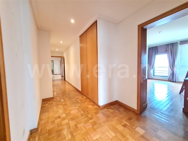 Apartamento T4 à venda em São domingos de Benfica, Lisboa — foto 2