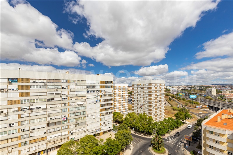 Apartamento T4 / Loures, Portela