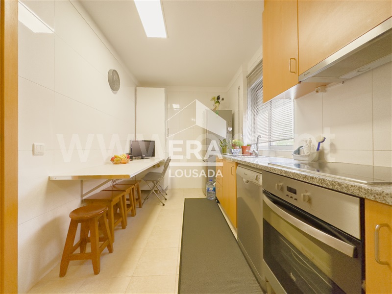 Apartamento T4 / Lousada, Lustosa e Barrosas (Santo Estêvão)