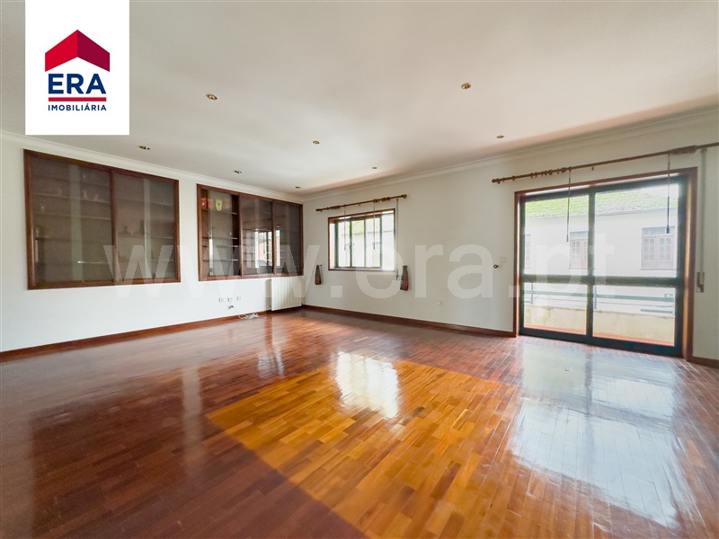Apartamento T4 Lousada, Silvares, Pias, Nogueira e Alvarenga - 1300458 - 1