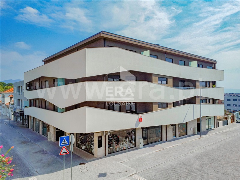 Apartamento T4 / Lousada, Silvares, Pias, Nogueira e Alvarenga