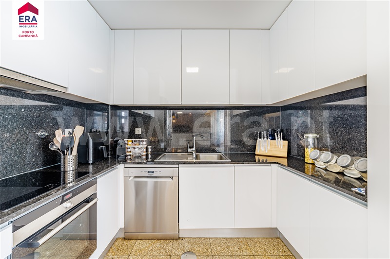 Apartamento T4 à venda em Cidade da Maia, Maia — foto 6