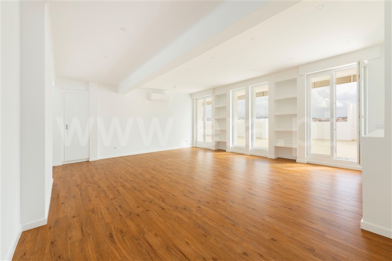 Apartamento T4 / Oeiras, Algés