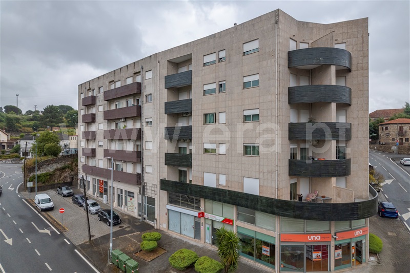 Apartamento T4 / Paredes, Lordelo