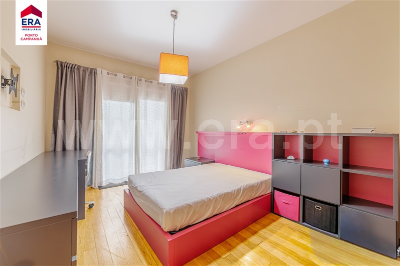 Apartamento T4 / Porto, Antas - More