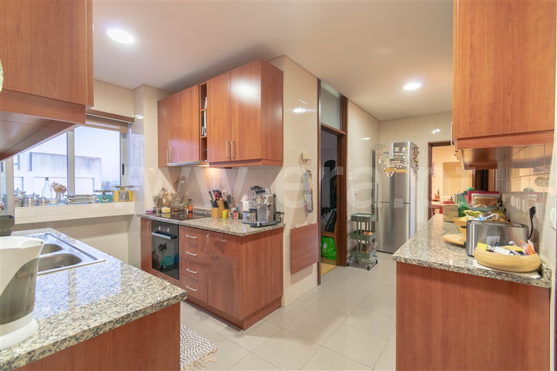 Apartment in Porto - More