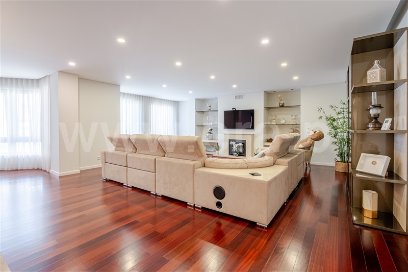 Apartamento T4 à venda em Paranhos, Porto — foto 4