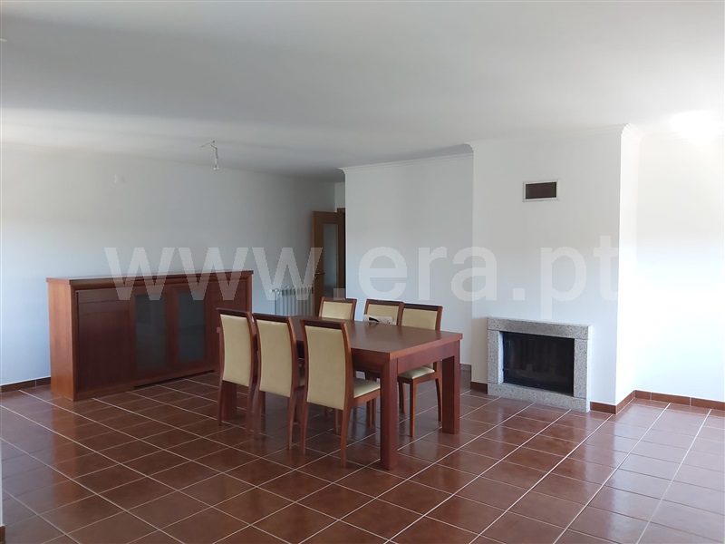 Apartamento T4 / Santa Comba Dão, Santa Comba Dão e Couto do Mosteiro
