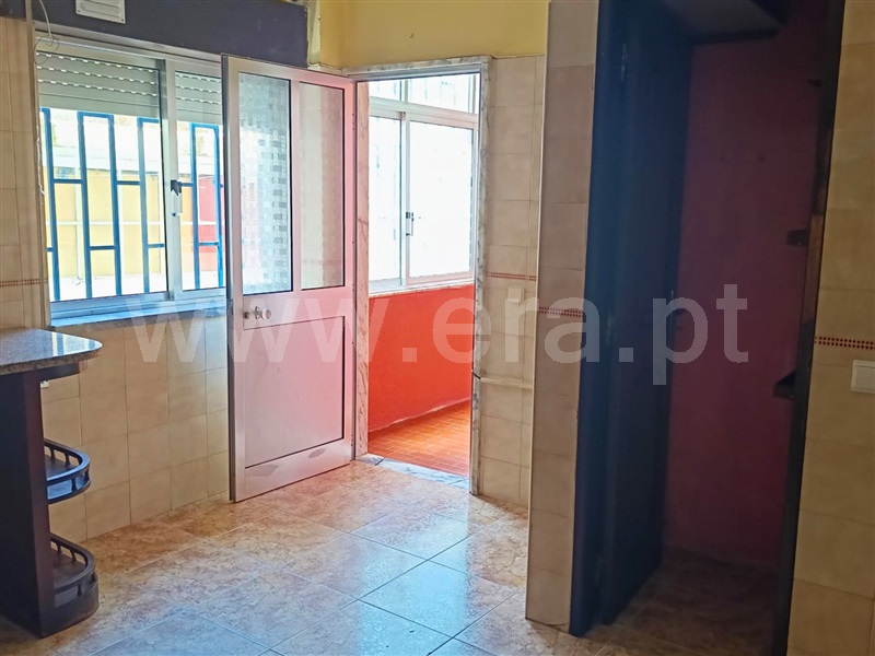 Apartamento T4 à venda em GNR, Santarém — foto 2