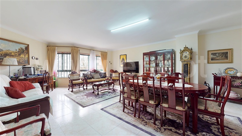 Apartamento T4 / Sintra, Massamá e Monte Abraão
