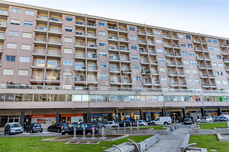 Apartamento T4 / Vila Nova de Gaia, Avenida República