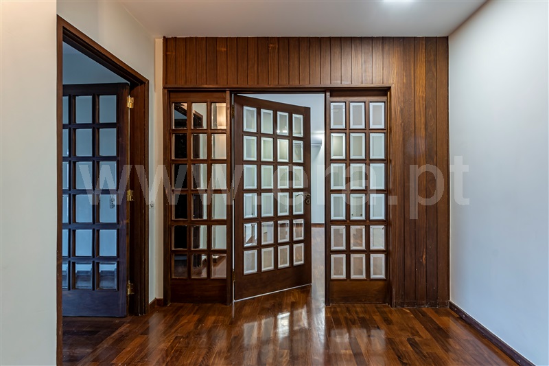Apartamento T4 Vila Nova de Gaia, Avenida República - 1295020 - 2