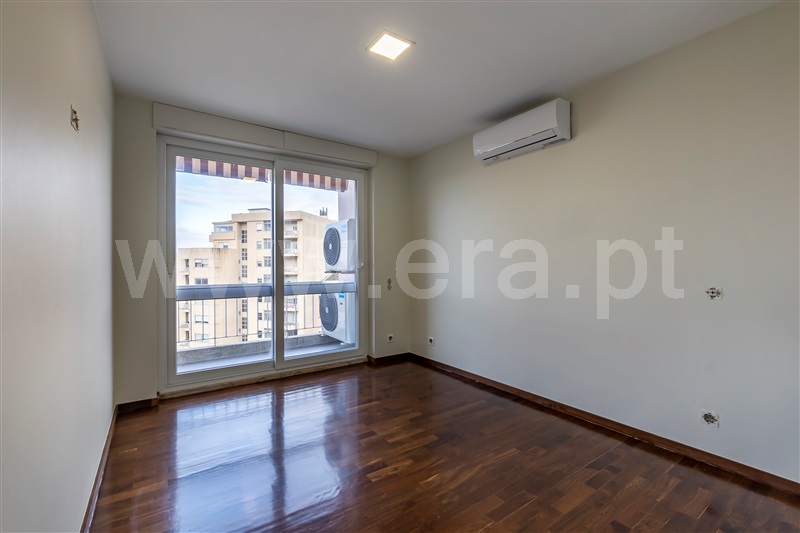 Apartamento T4 Vila Nova de Gaia, Avenida República - 1295020 - 15