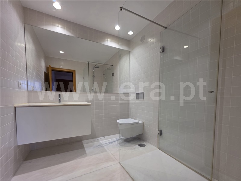 Apartamento T5 à venda em Celas, Vinhais — foto 12