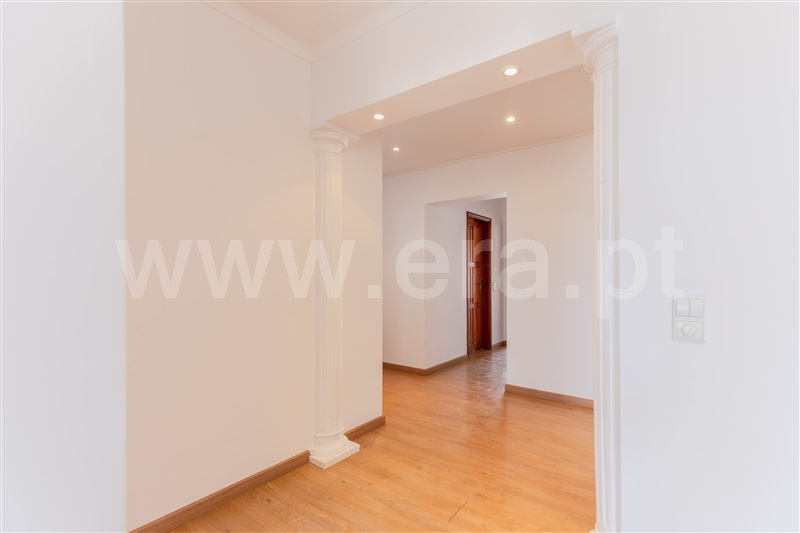 Apartamento T5 à venda em Faro (Sé e São Pedro), Faro — foto 5