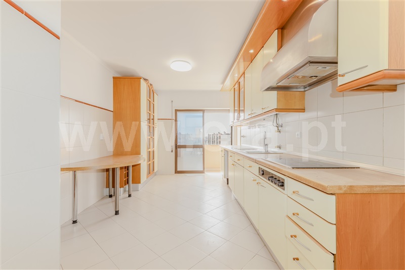 Apartamento T5 à venda em Faro (Sé e São Pedro), Faro — foto 11