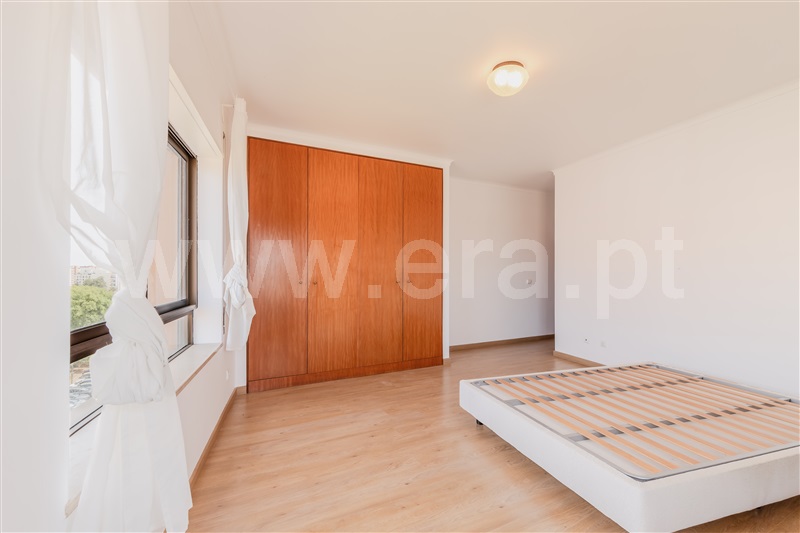 Apartamento T5 à venda em Faro (Sé e São Pedro), Faro — foto 9