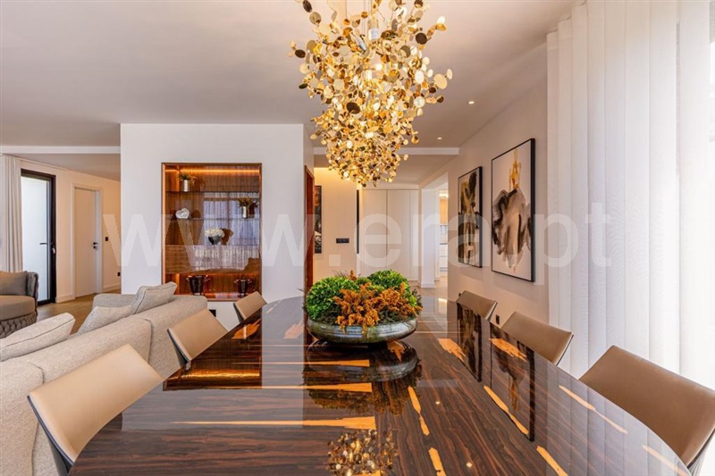 Apartamento T5 / Funchal, São Martinho