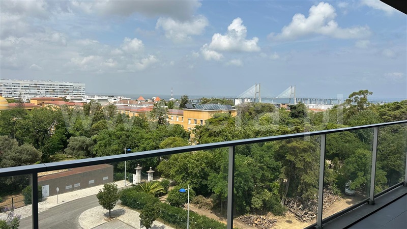 Apartamento T5 / Loures, Portela