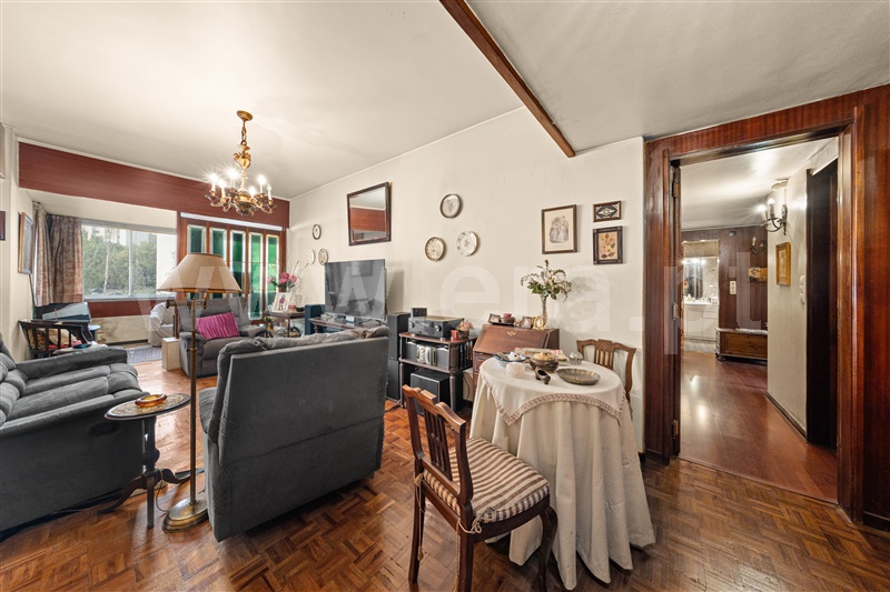 Apartamento T5 em Miraflores, €780.000