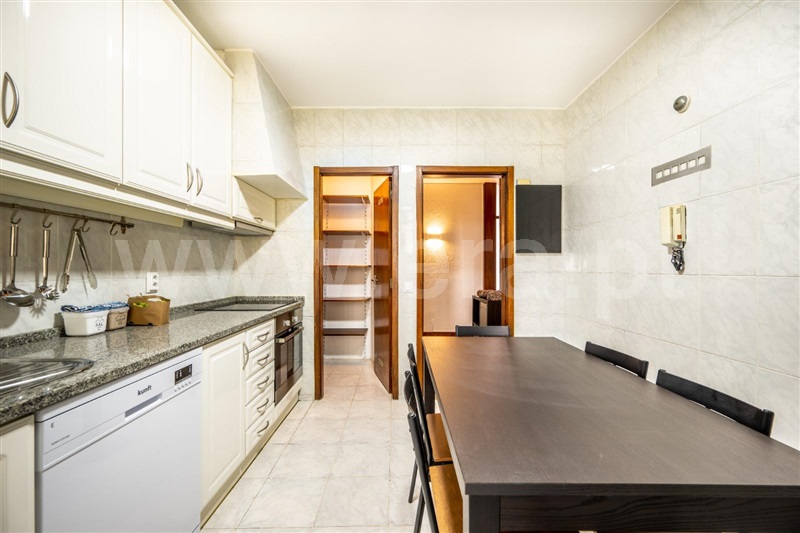 Apartamento T5 / Porto, Paranhos