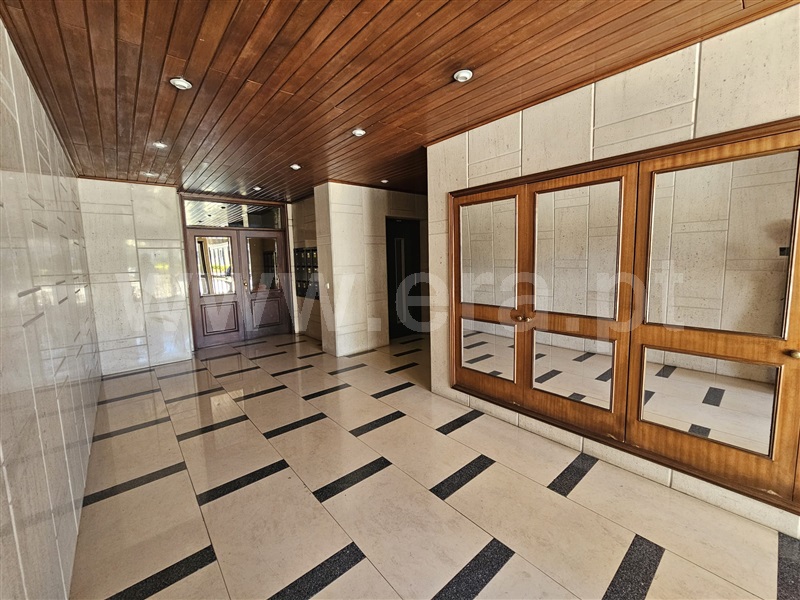Apartamento T5 à venda em Avenida República, Vila Nova de Gaia — foto 4
