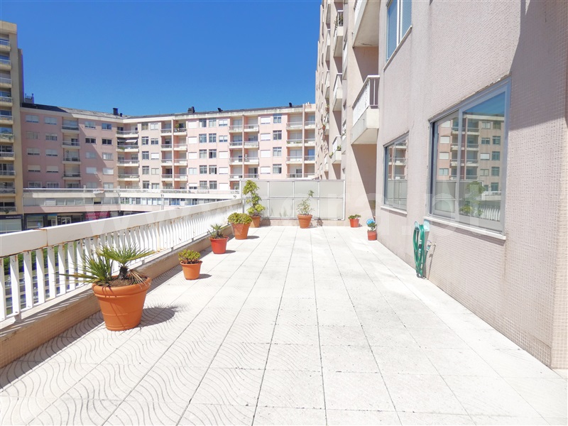Apartamento T5 / Vila Nova de Gaia, Mafamude e Vilar do Paraíso