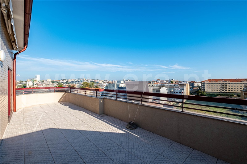 Apartamento T5 / Vila Nova de Gaia, Santa Marinha e São Pedro da Afurada