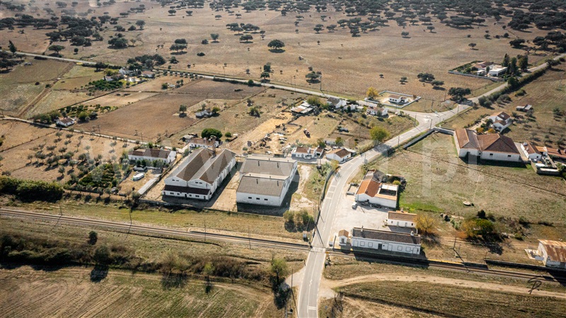 Armazém / Évora, Nossa Senhora da Tourega e Nossa Senhora de Guadalupe