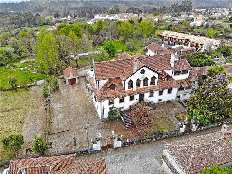 Casa Senhorial T12 / São Pedro do Sul, Santa Cruz da Trapa e São Cristóvão de Lafões