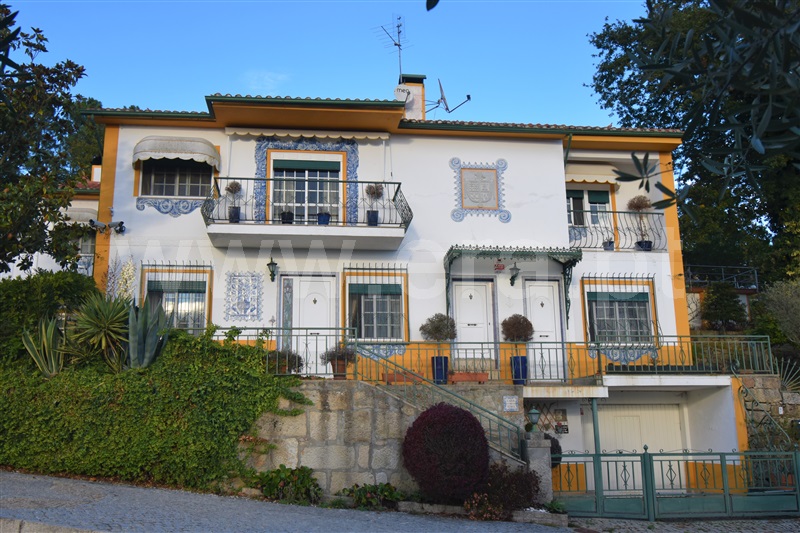 Casa Senhorial T4 / Chaves, Santa Cruz/Trindade e Sanjurge