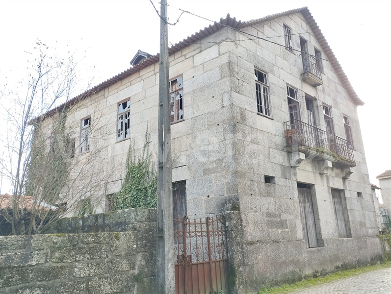 Casa Senhorial T4 / Nelas, Santar e Moreira