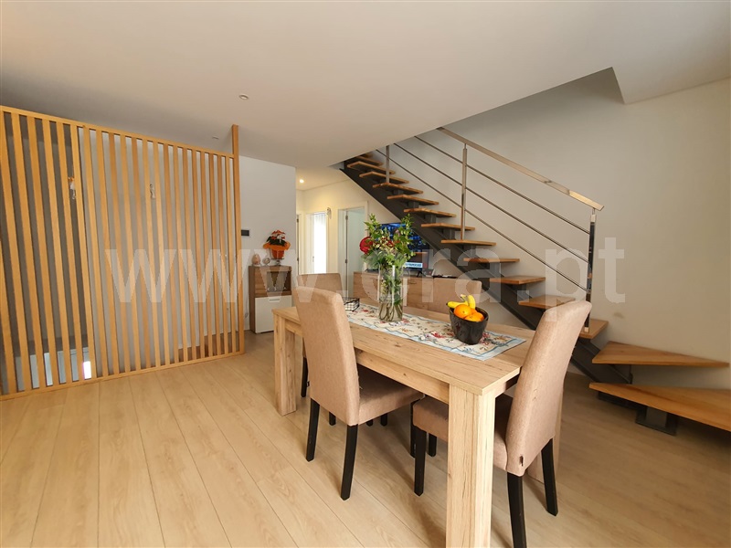 Duplex T3 / Gondomar, Rio Tinto -Circunvalação
