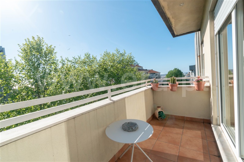 Apartment in Vila Nova de Gaia - More