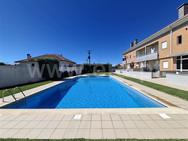 Apartamento T4 em Cepães, €330.000