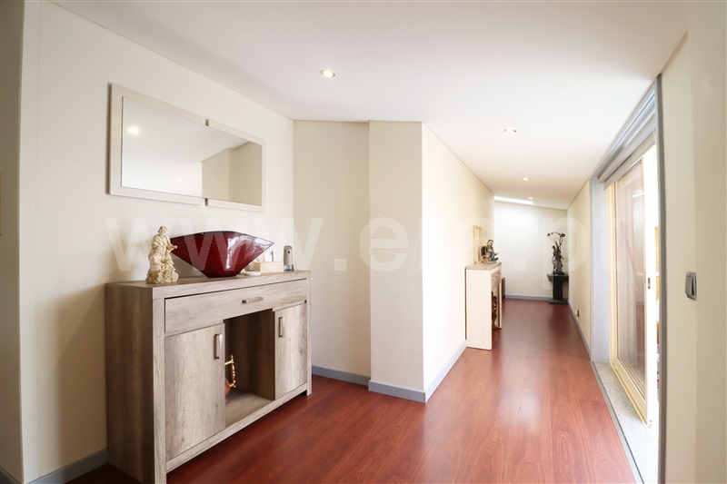 Apartamento T4 à venda em Mafamude e Vilar do Paraíso, Vila Nova de Gaia — foto 2