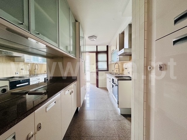 Apartamento T5 à venda em Boavista, Porto — foto 11