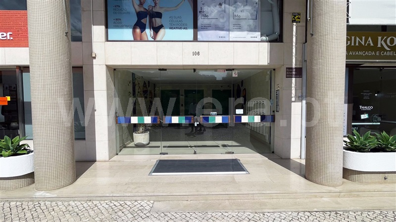 Garagem, São Domingos de Benfica, Lisboa (Foto 8 de 16)