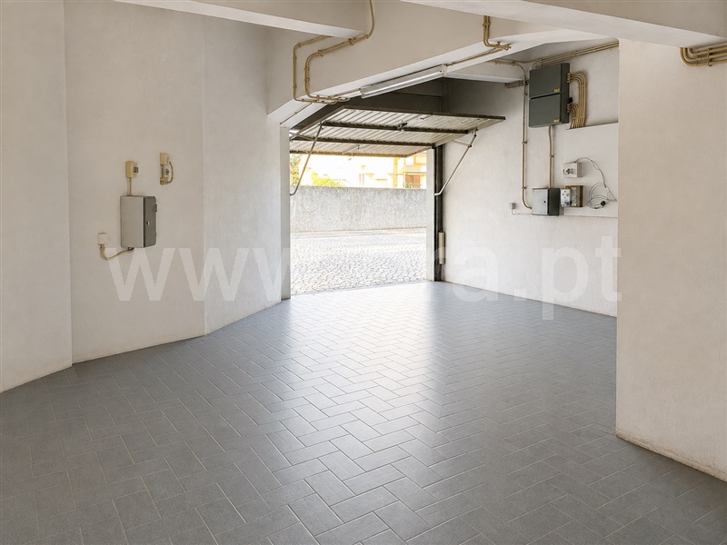 Garagem / Sintra, Sintra (Santa Maria e São Miguel, São Martinho e São Pedro de Penaferrim)