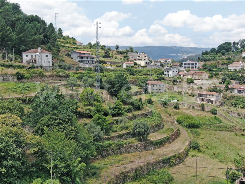 Herdade T3 / Castelo de Paiva, Fornos