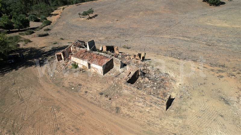 Herdade T5 Odemira, Relíquias - 1357816 - 3