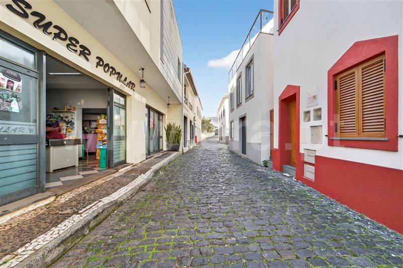 Loja / Machico, Banda D'Além