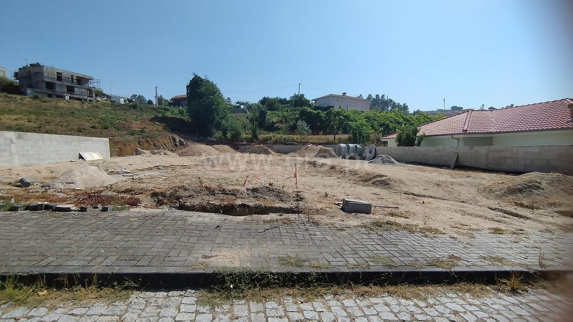 Land for sale in Amarante, Portugal — €55,000