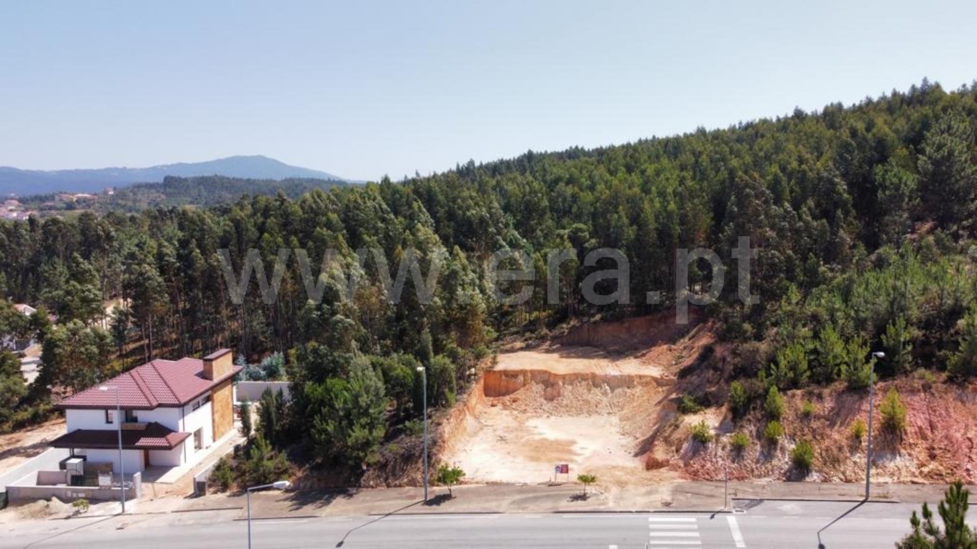 Land for sale in Anadia, Portugal — €61,000