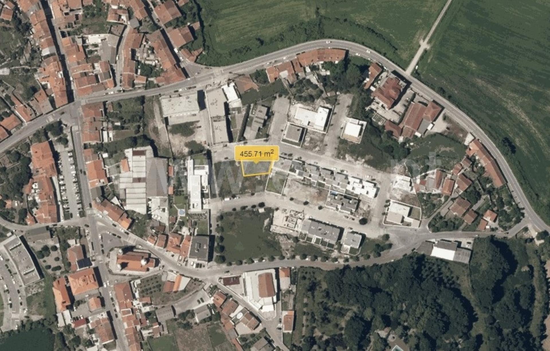 Land for sale in Barcelos, Portugal — €135,000