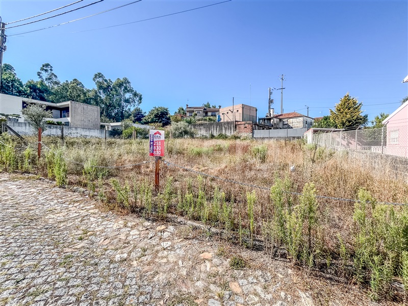 Lote / Barcelos, Carvalhal