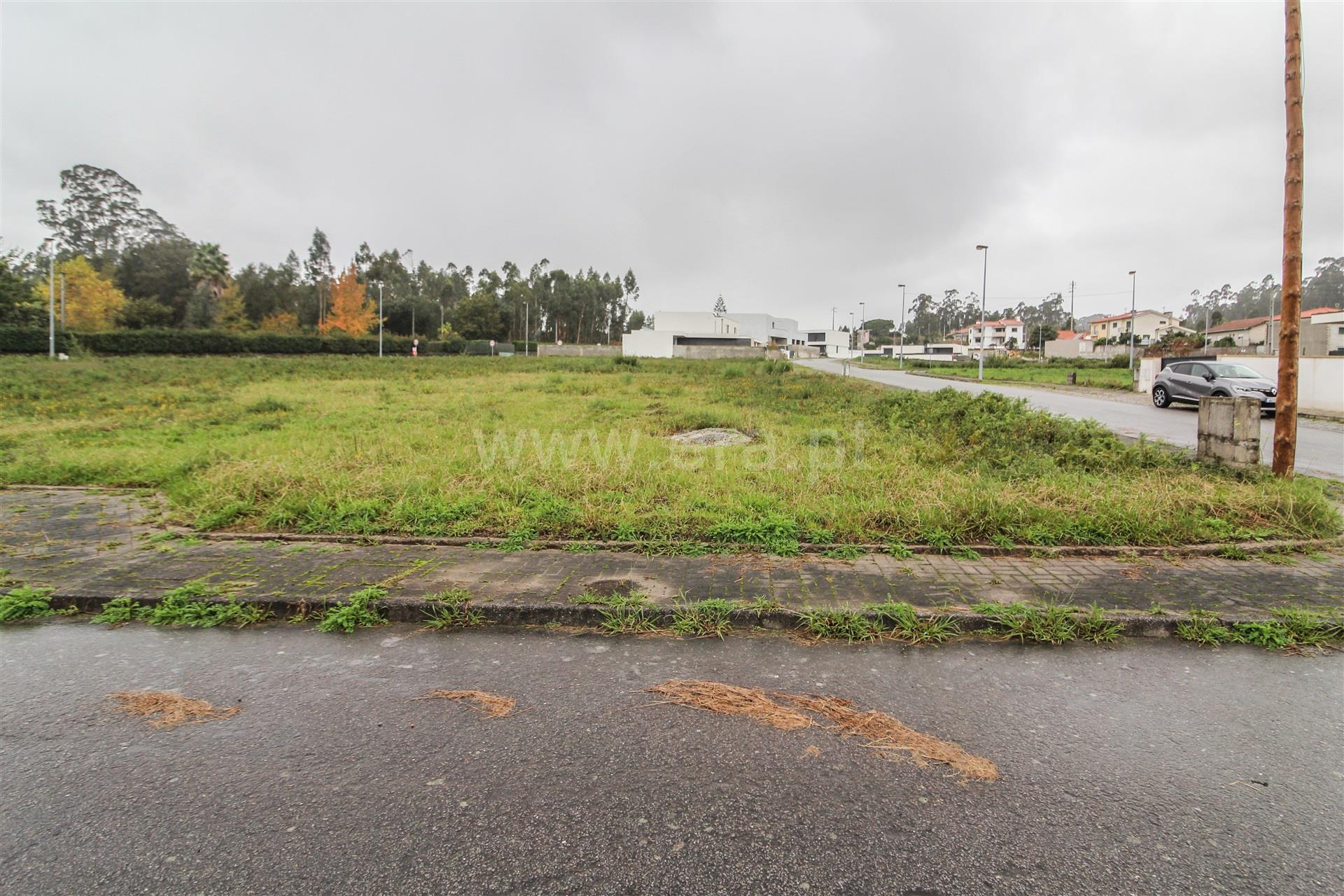 Land for sale in Barcelos, Portugal — €86,000