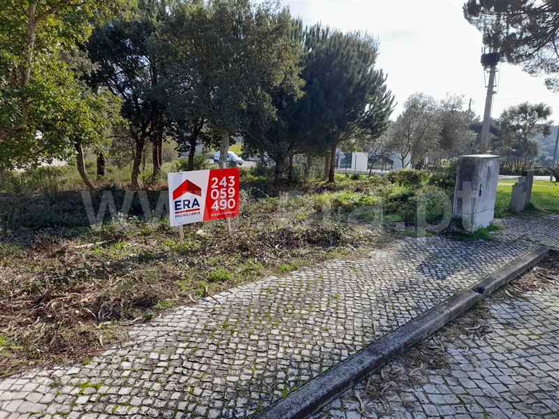 Lote  Caldas da Rainha, Nadadouro - 1220203 - 2