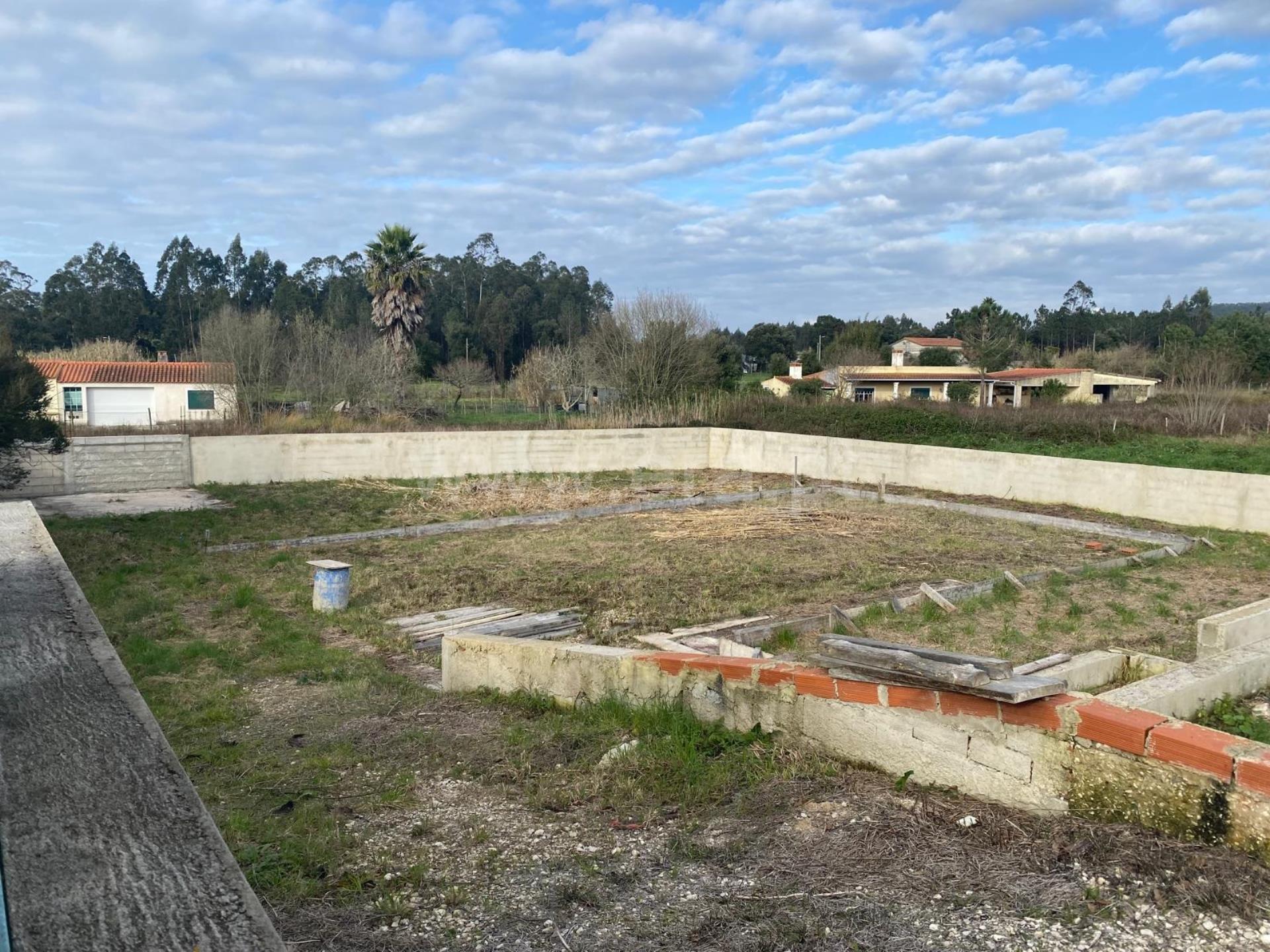 Land for sale in Caldas da Rainha, Portugal — €135,000
