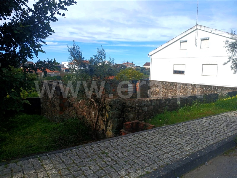 Lote / Castelo Branco, Retaxo